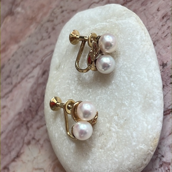 Charming mikimoto double pearl solid 14k gold earrings - Picture 8 of 9